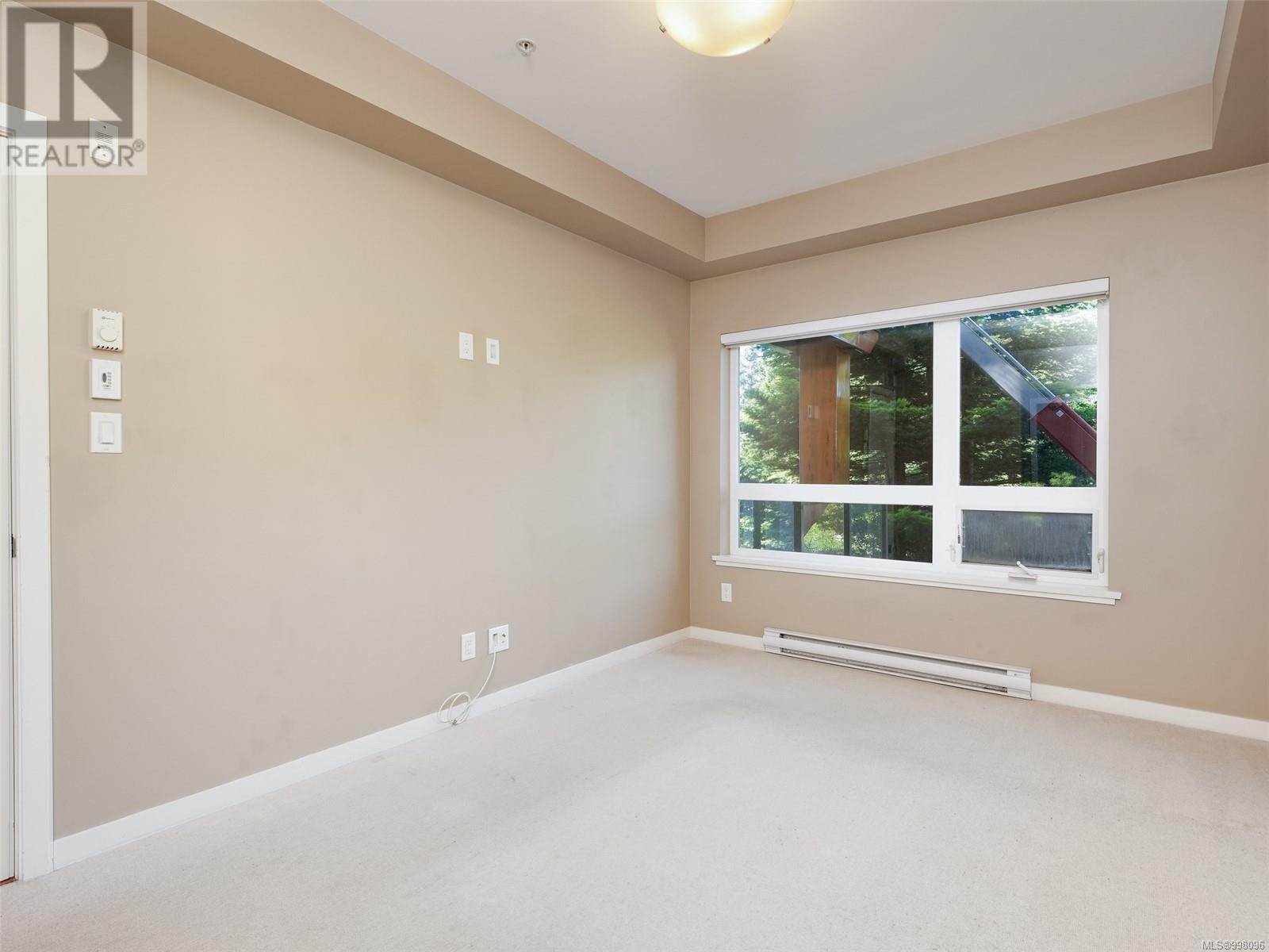 Photo 15 of 305 6591 Lincroft Rd, Sooke BC