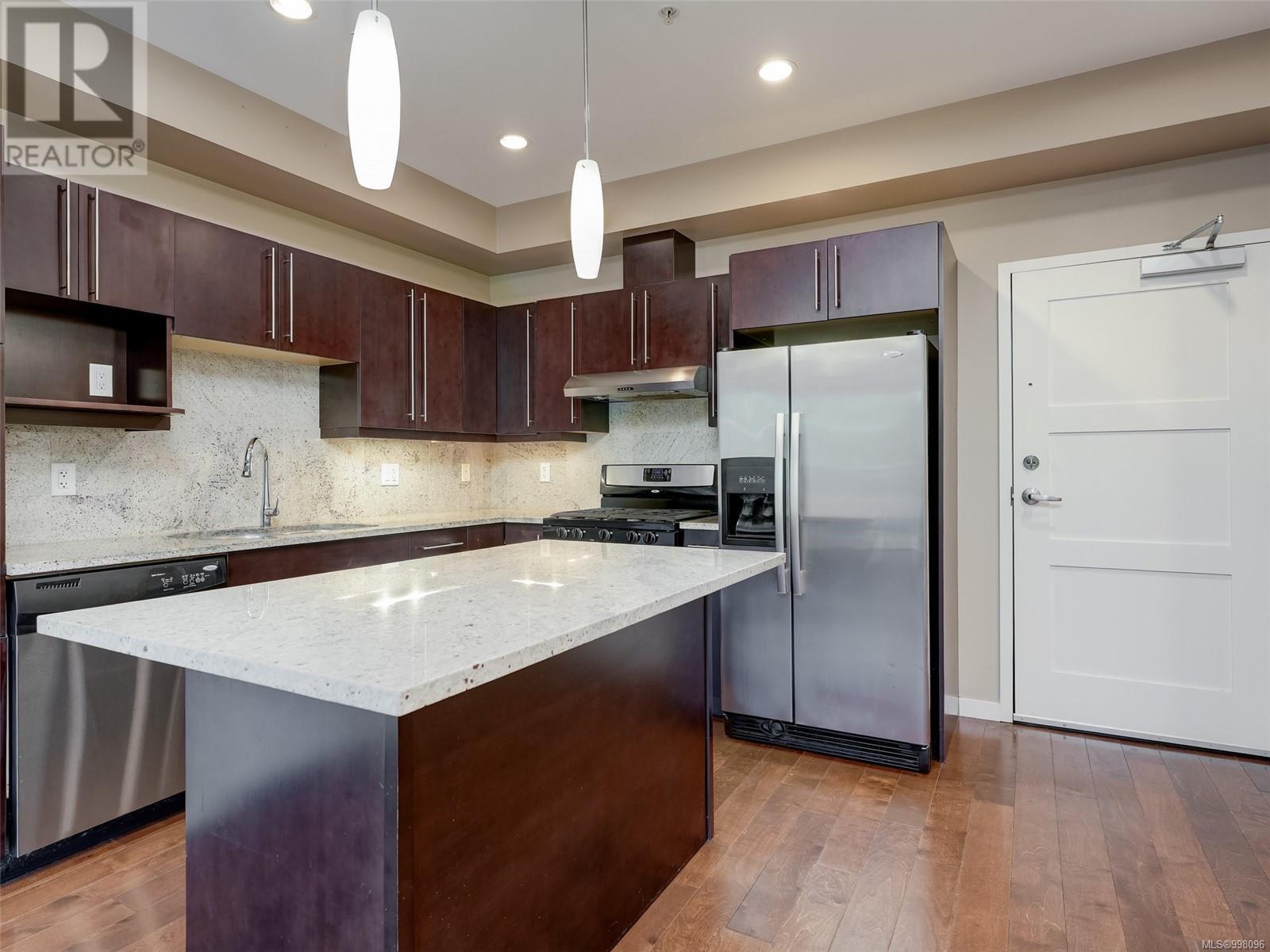 Photo 11 of 305 6591 Lincroft Rd, Sooke BC