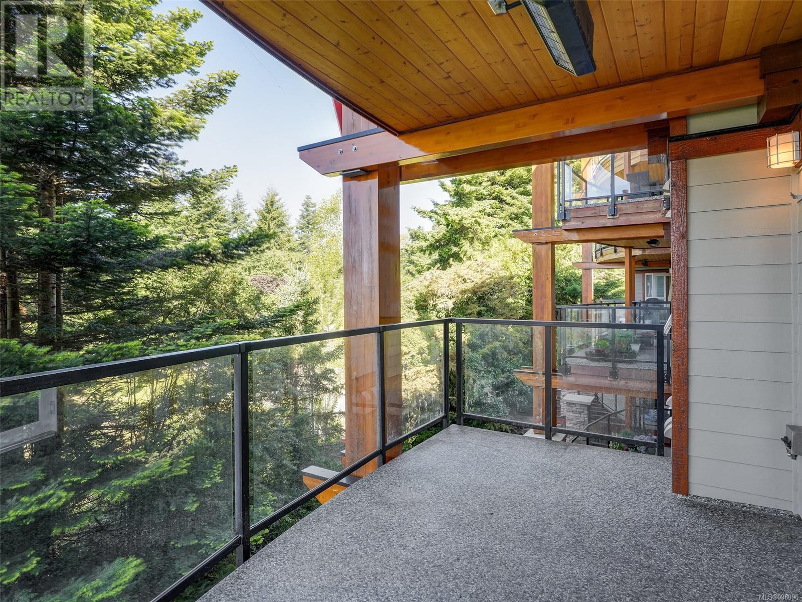 Photo 4 of 305 6591 Lincroft Rd, Sooke BC