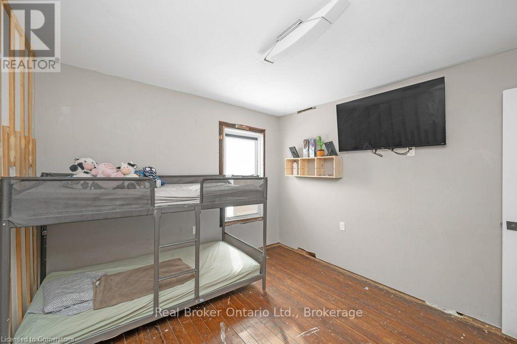 Photo 8 of 109 Arthur Street, Brantford ON
