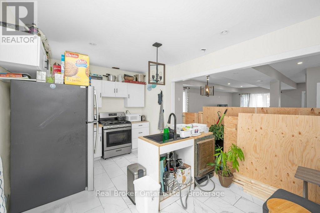 Photo 8 of 109 Arthur Street, Brantford ON