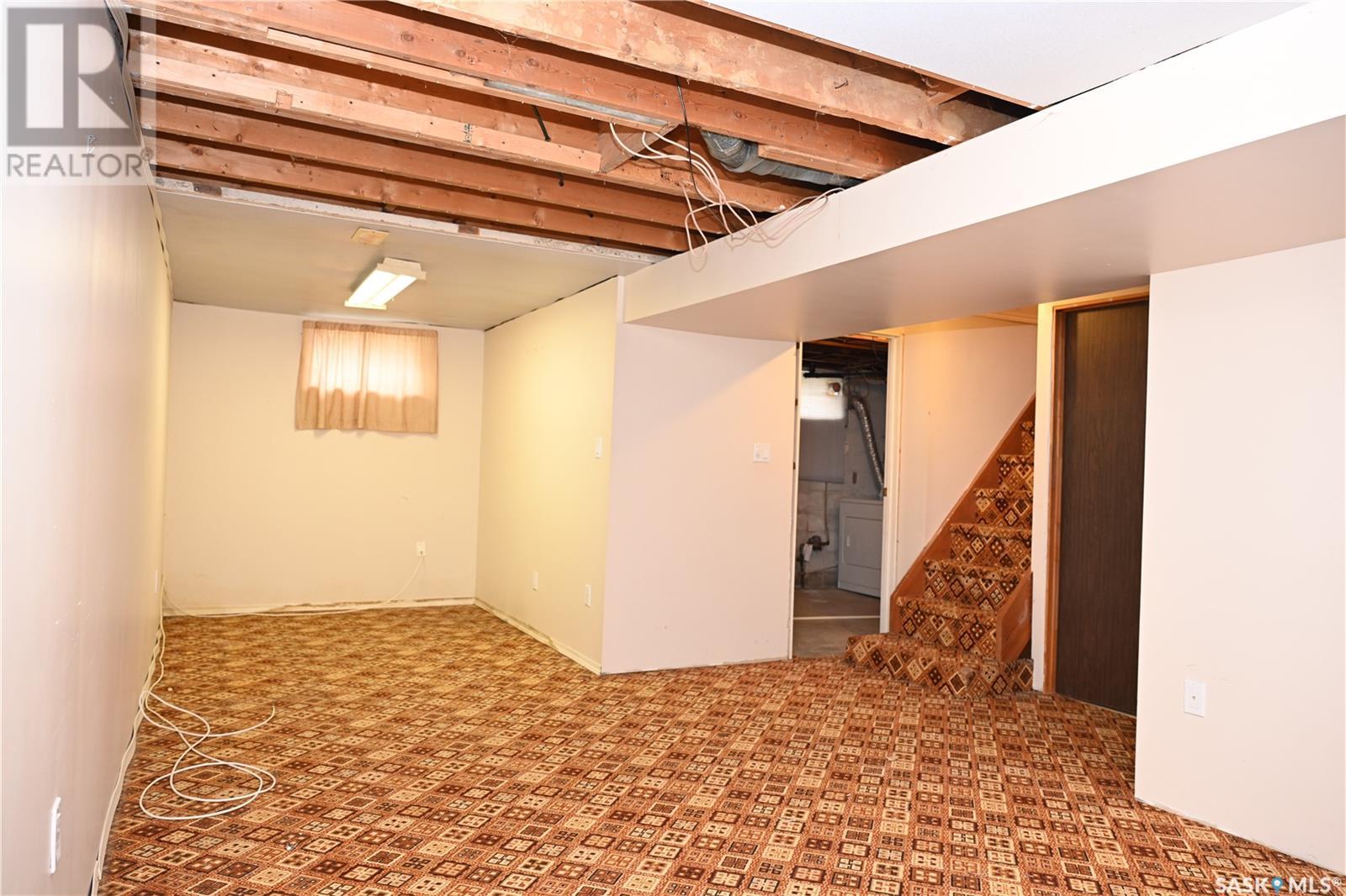 Single Family House Raised bungalow for Sale in  D AVENUE N Saskatoon 