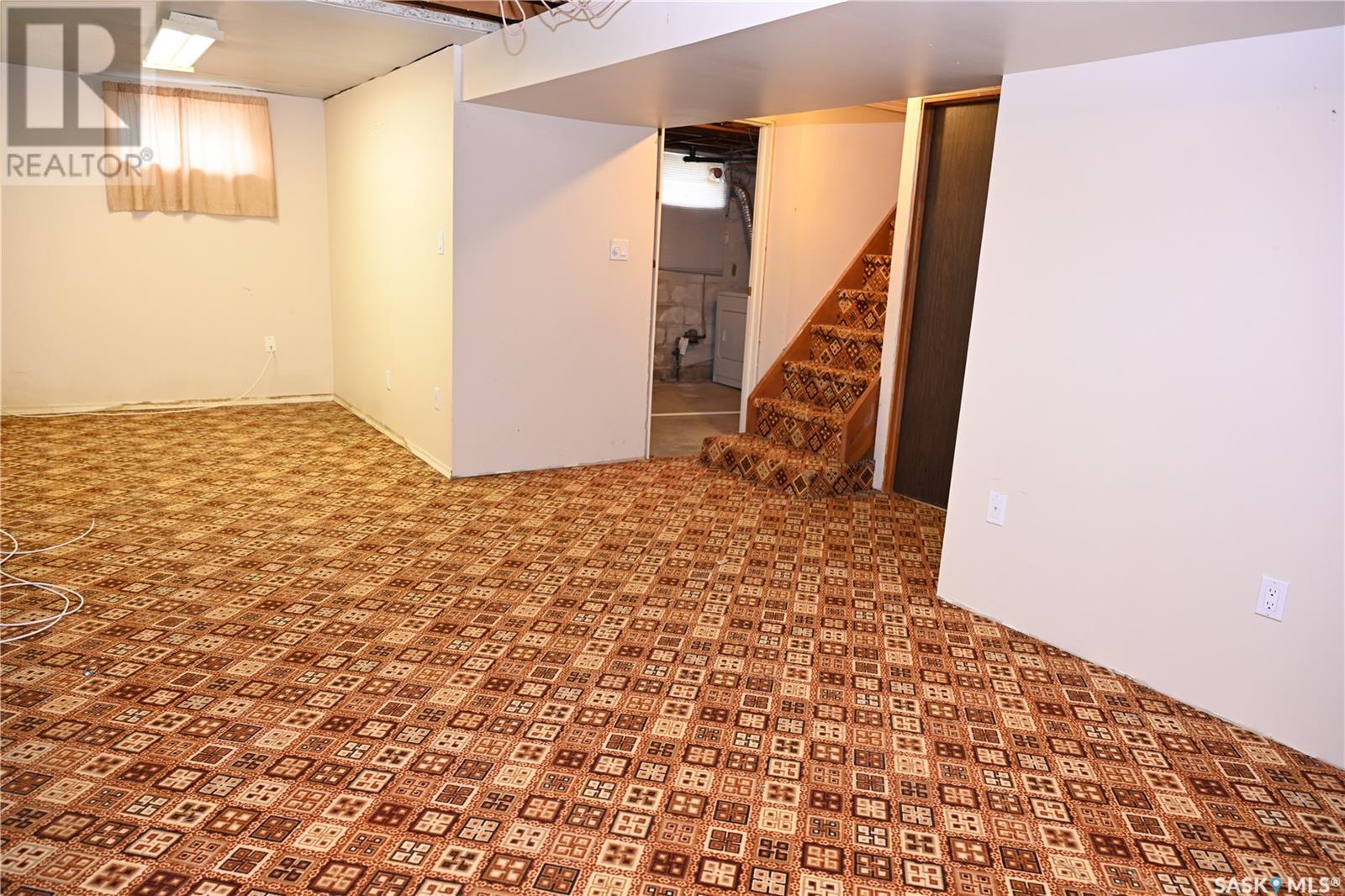Single Family House Raised bungalow for Sale in  D AVENUE N Saskatoon 