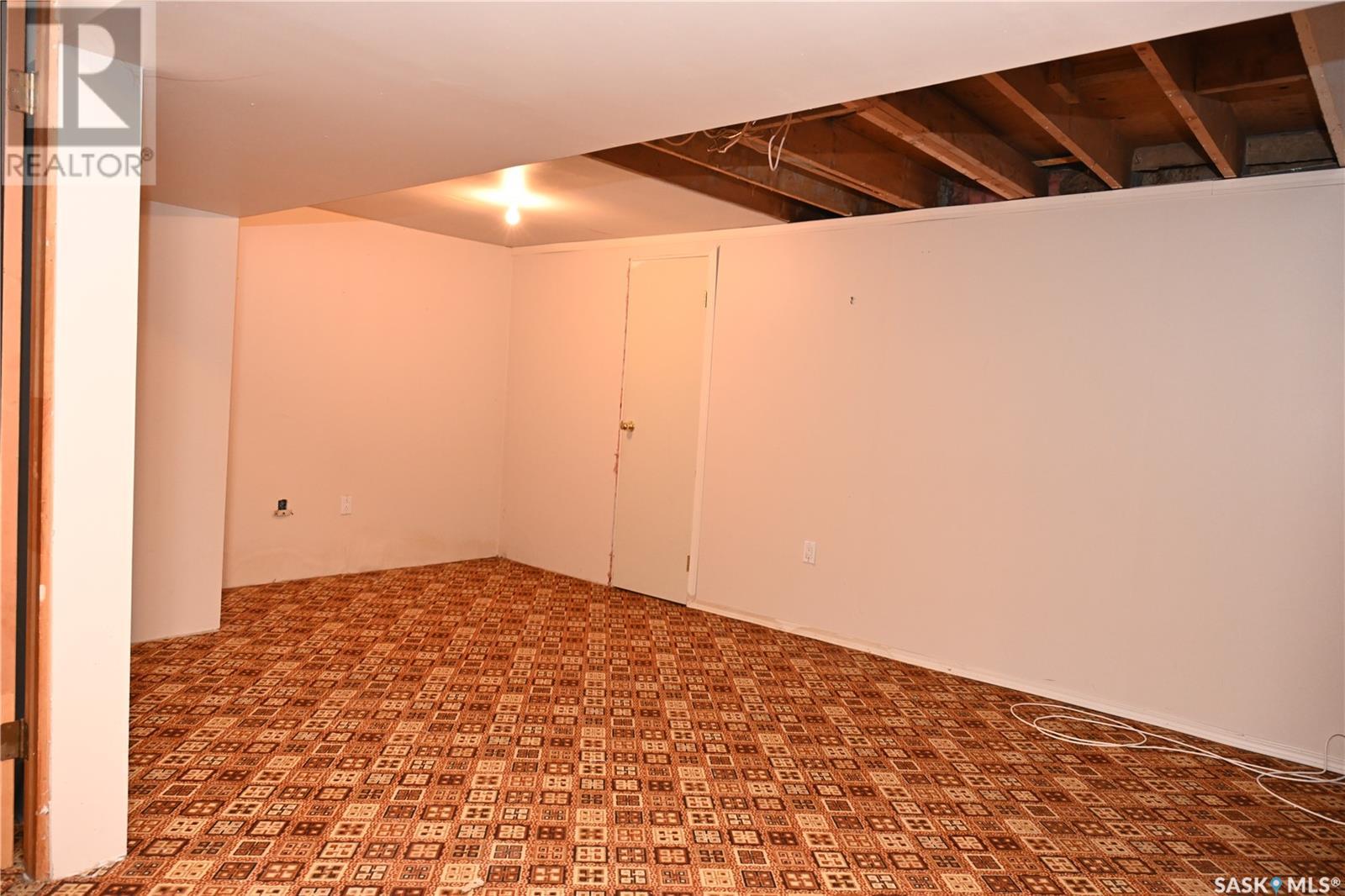 Single Family House Raised bungalow for Sale in  D AVENUE N Saskatoon 