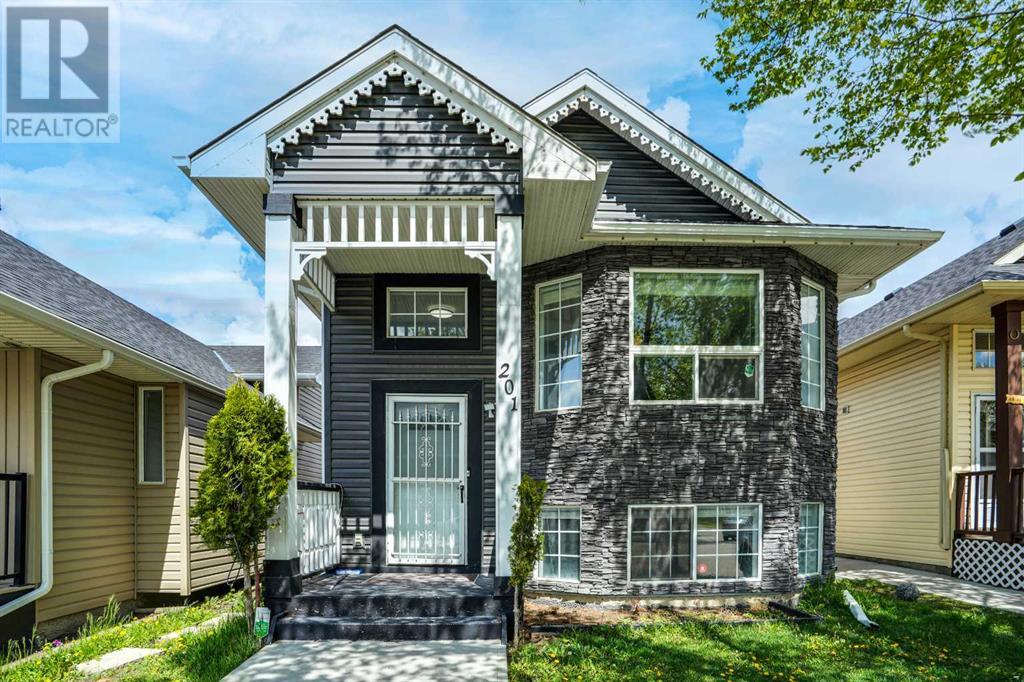 201 Martinridge Crescent NE, Calgary, Alberta