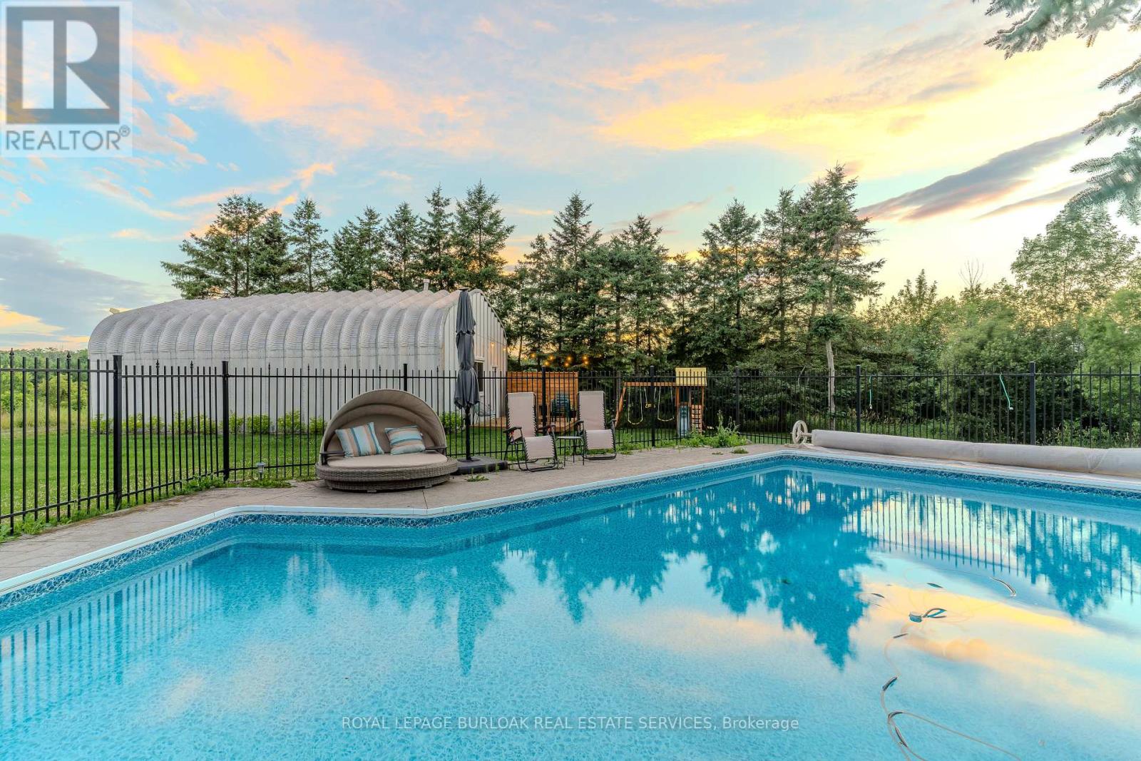 Photo 17 of 440 Fairbrother Road, Grimsby ON