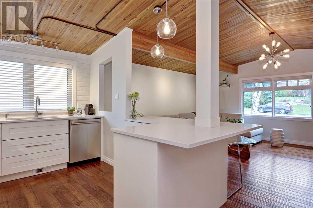Single Family House Bungalow for Sale in  Brisebois Drive NW Brentwood Calgary 