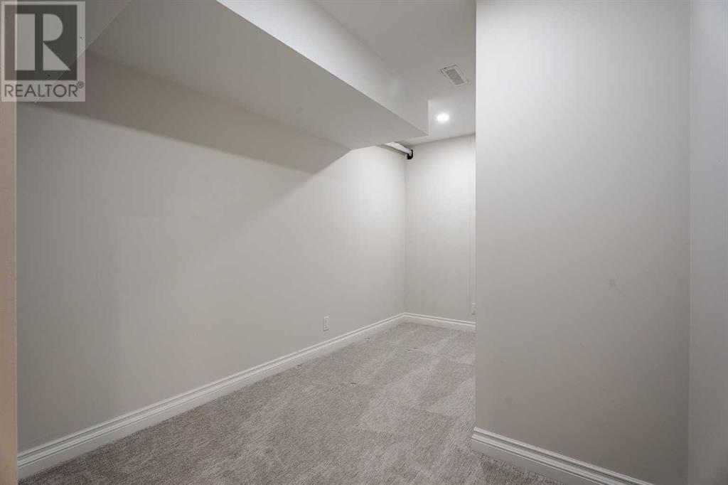 Single Family House Bungalow for Sale in  Brisebois Drive NW Brentwood Calgary 
