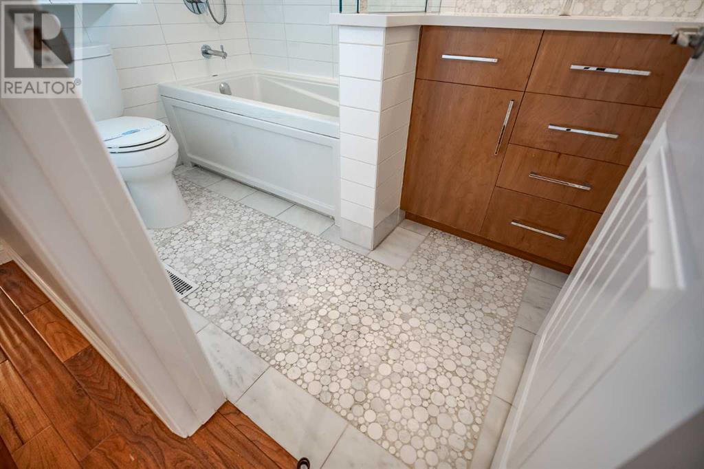 Single Family House Bungalow for Sale in  Brisebois Drive NW Brentwood Calgary 