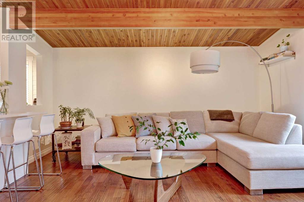 Single Family House Bungalow for Sale in  Brisebois Drive NW Brentwood Calgary 