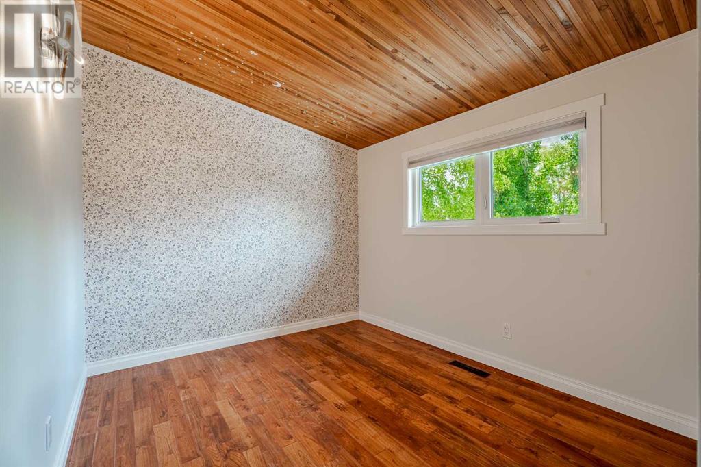 Single Family House Bungalow for Sale in  Brisebois Drive NW Brentwood Calgary 