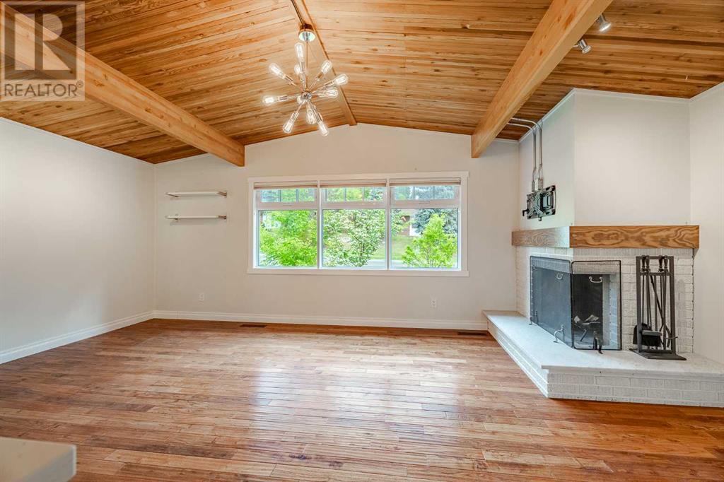Single Family House Bungalow for Sale in  Brisebois Drive NW Brentwood Calgary 