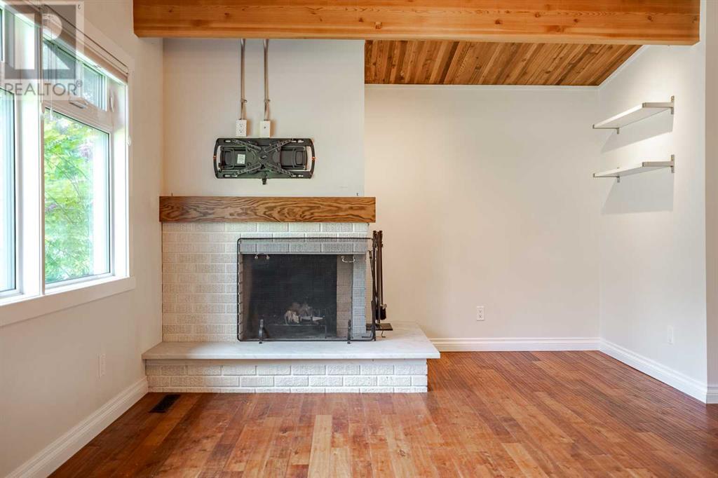 Single Family House Bungalow for Sale in  Brisebois Drive NW Brentwood Calgary 