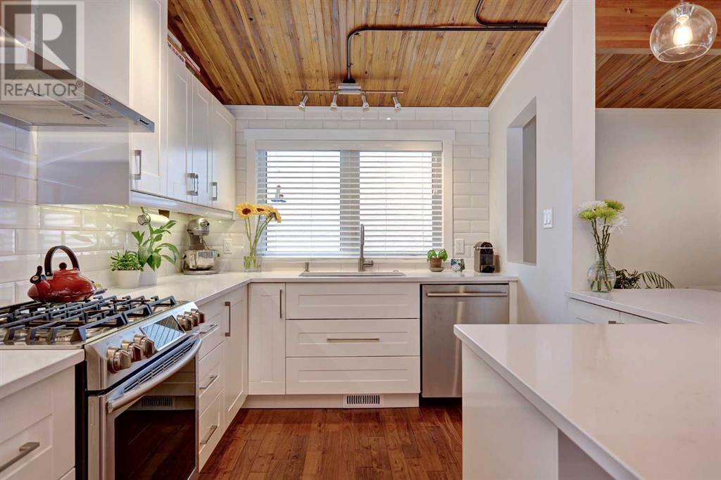 Single Family House Bungalow for Sale in  Brisebois Drive NW Brentwood Calgary 