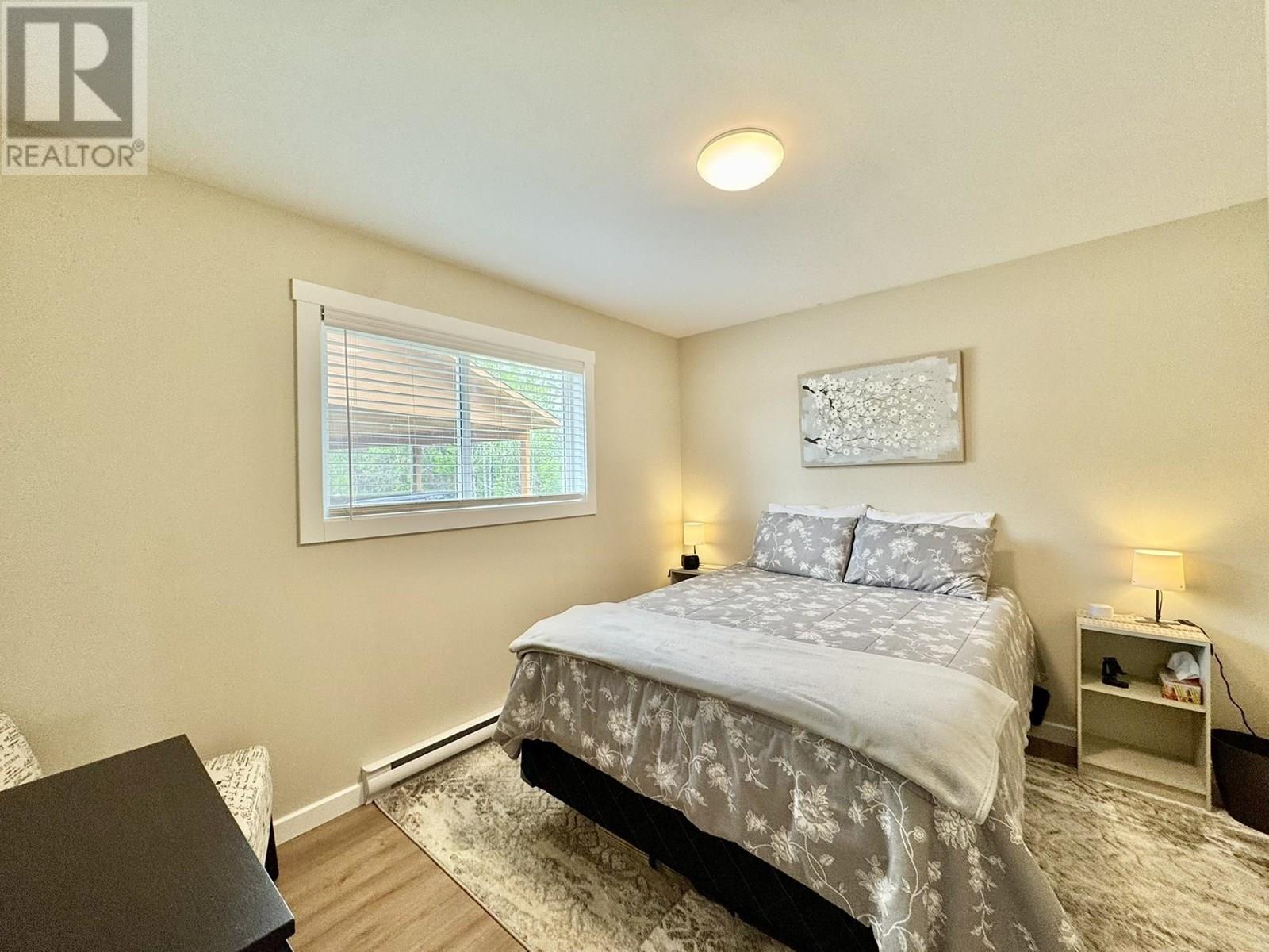 5606 LITTLE FORT 24 HIGHWAY, Lone Butte