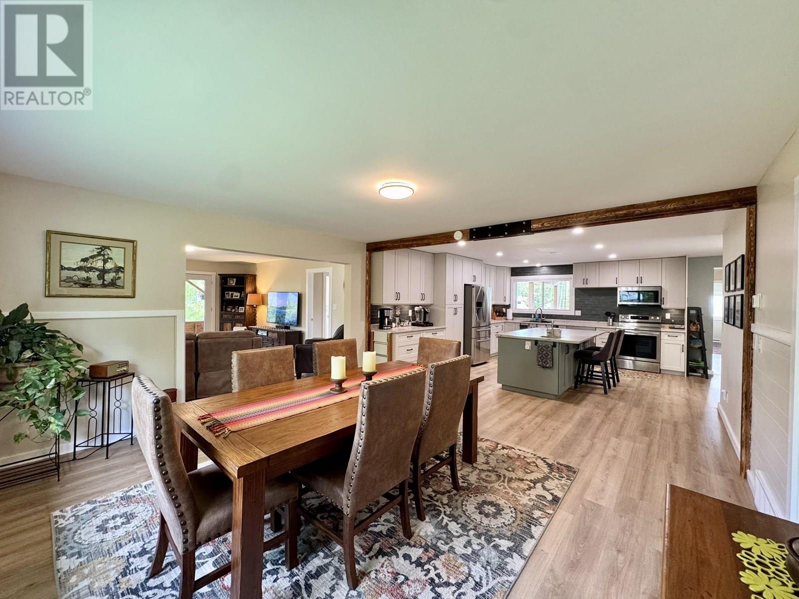 5606 LITTLE FORT 24 HIGHWAY, Lone Butte