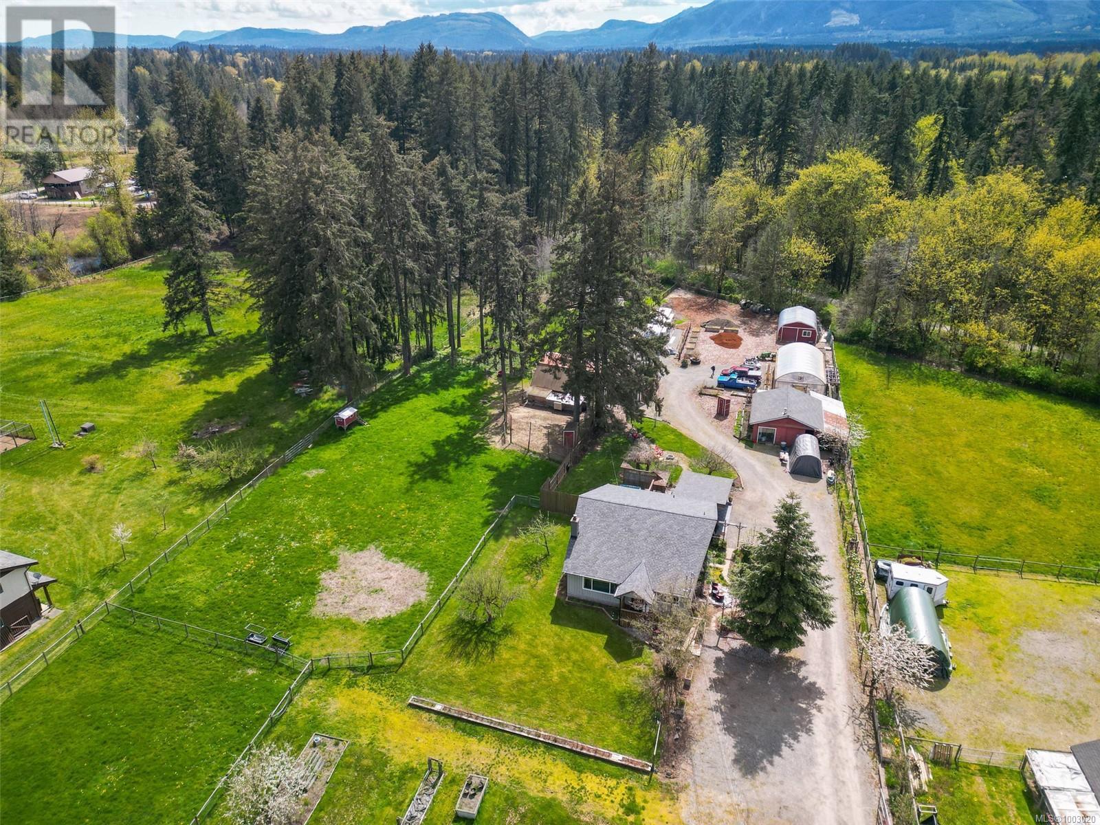 Photo 2 of 3574 Cowichan Lake Rd, Duncan BC