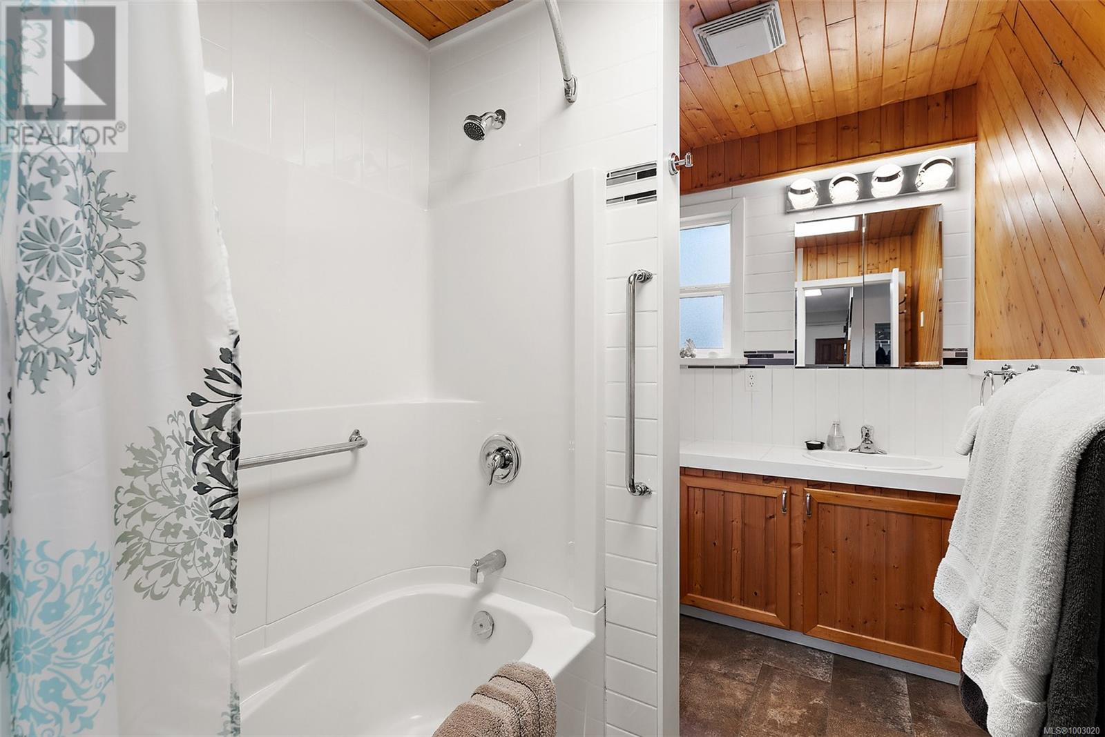 Photo 21 of 3574 Cowichan Lake Rd, Duncan BC