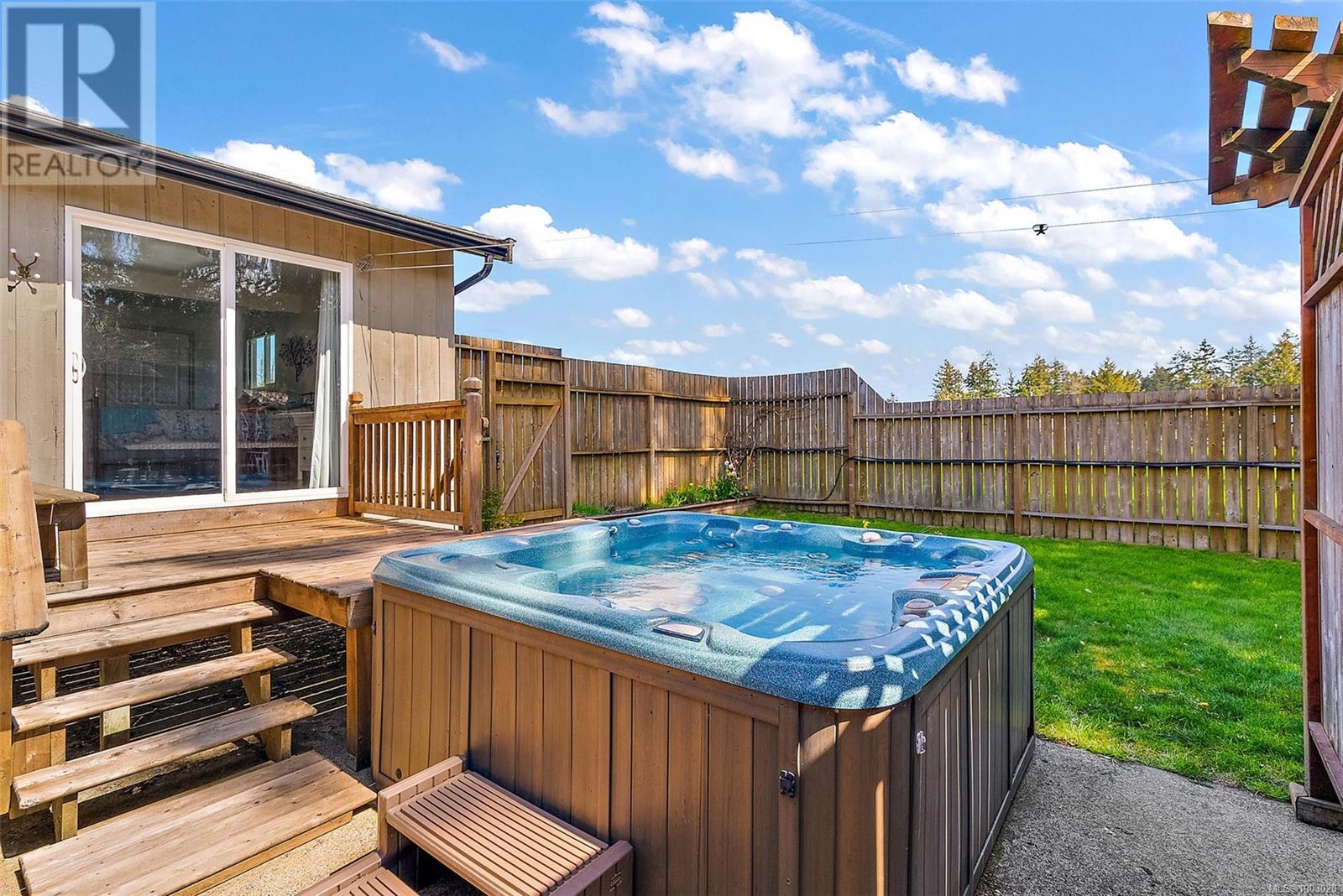 Photo 26 of 3574 Cowichan Lake Rd, Duncan BC
