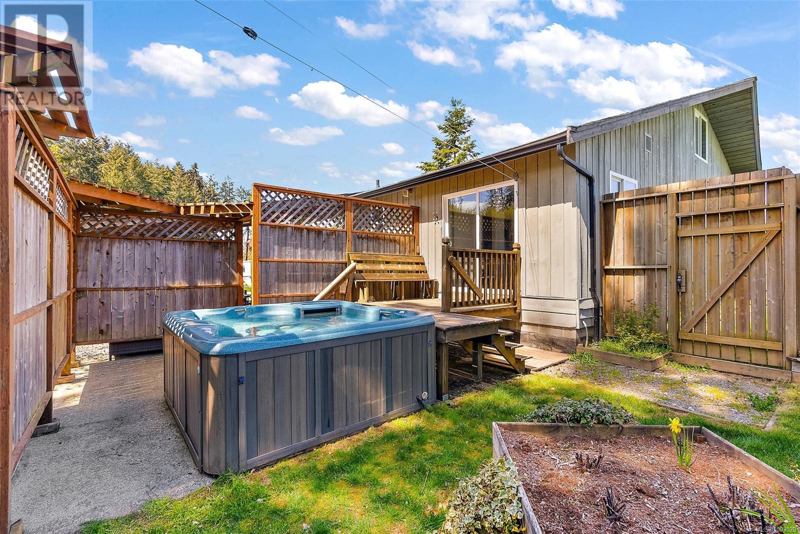 Photo 27 of 3574 Cowichan Lake Rd, Duncan BC
