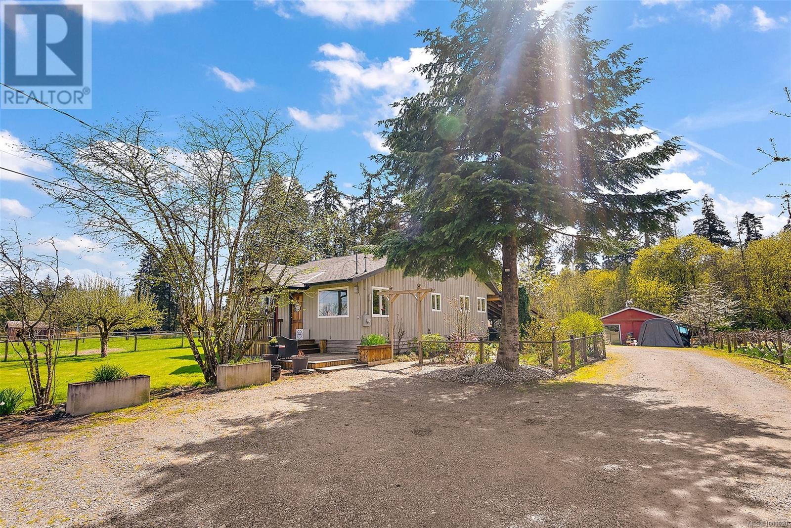 Photo 32 of 3574 Cowichan Lake Rd, Duncan BC