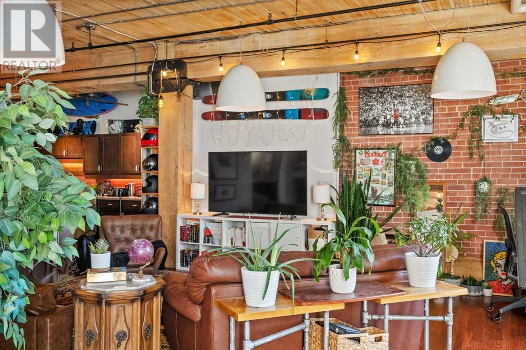 Single Family House Loft for Sale in    Avenue SW Beltline Calgary 