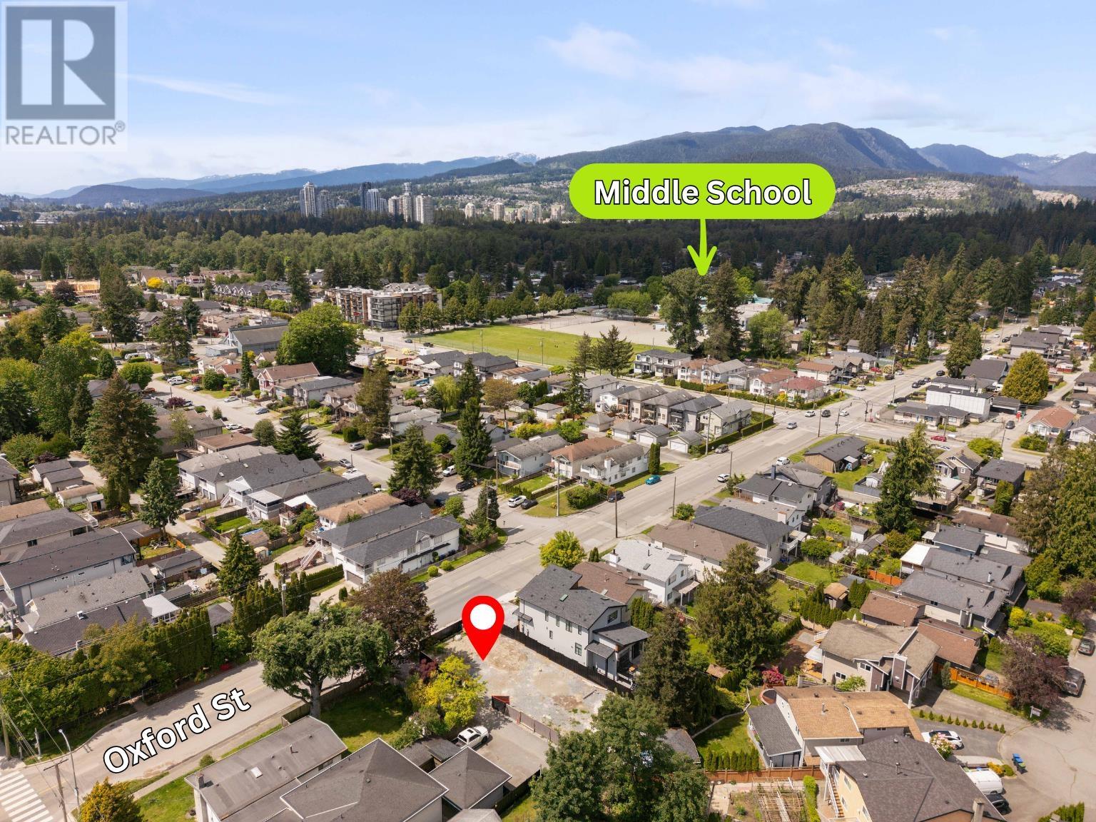 Photo 5 of 3142 Oxford Street, Port Coquitlam BC