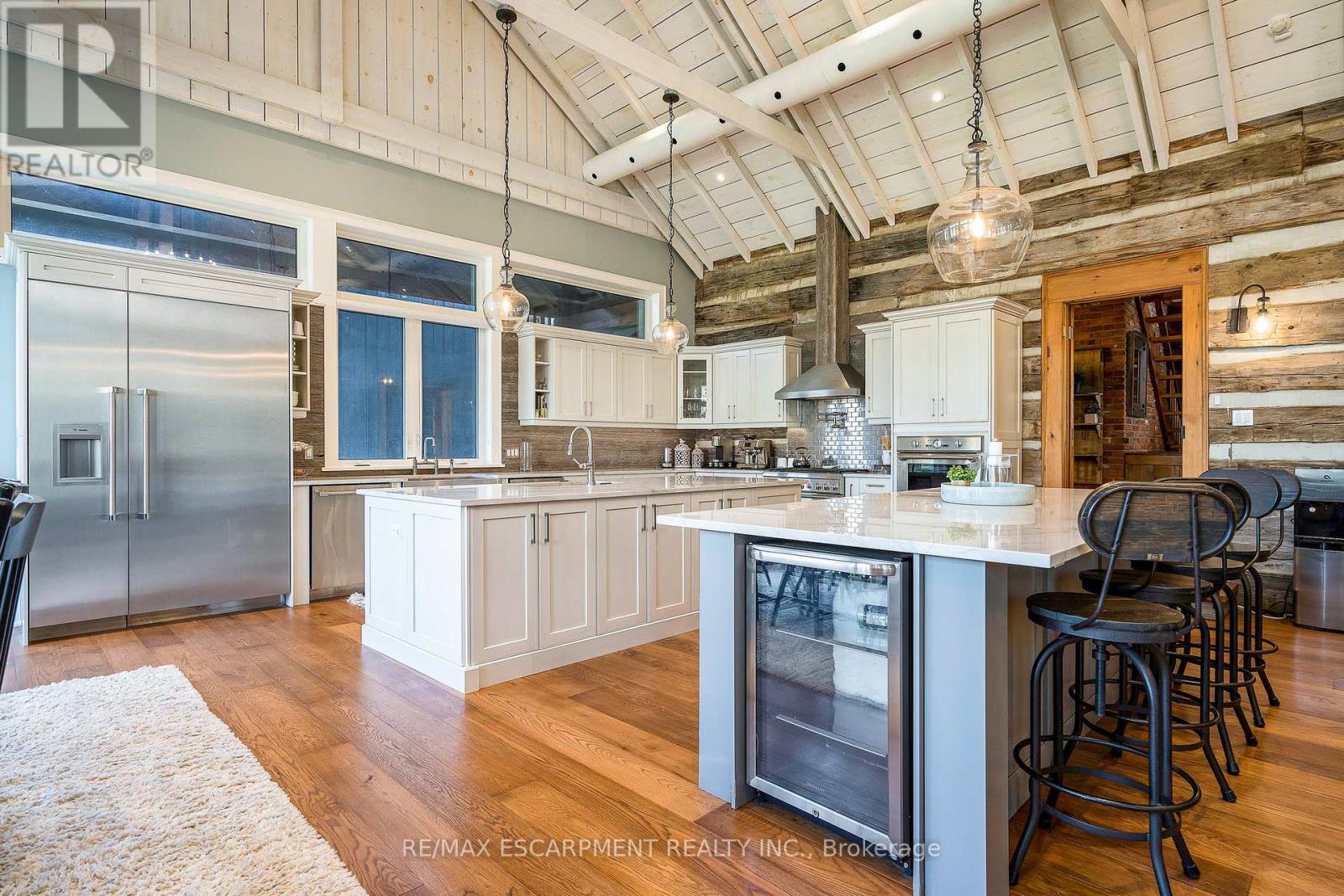 Photo 18 of 4 Buckingham Boulevard, Collingwood ON