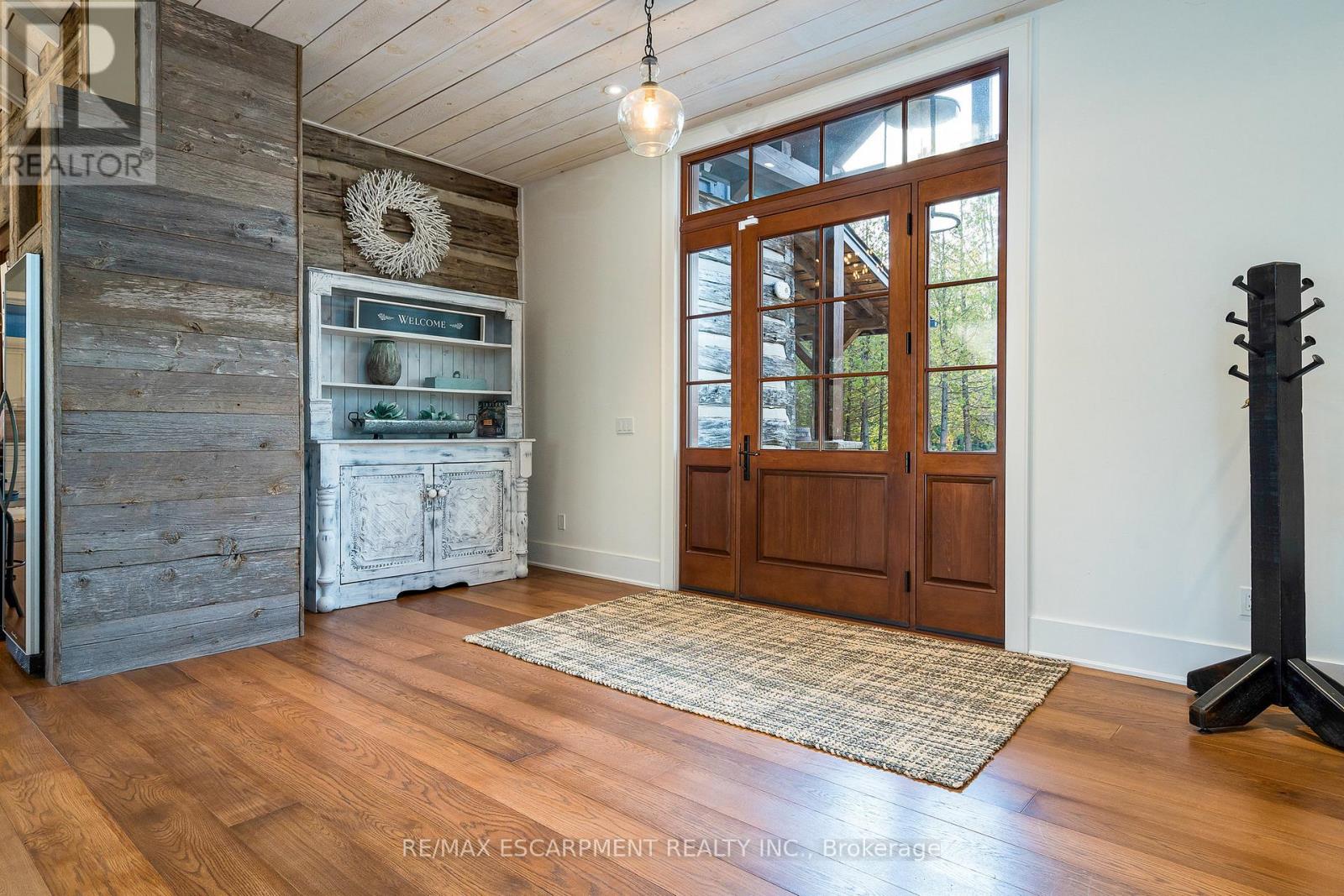 Photo 11 of 4 Buckingham Boulevard, Collingwood ON