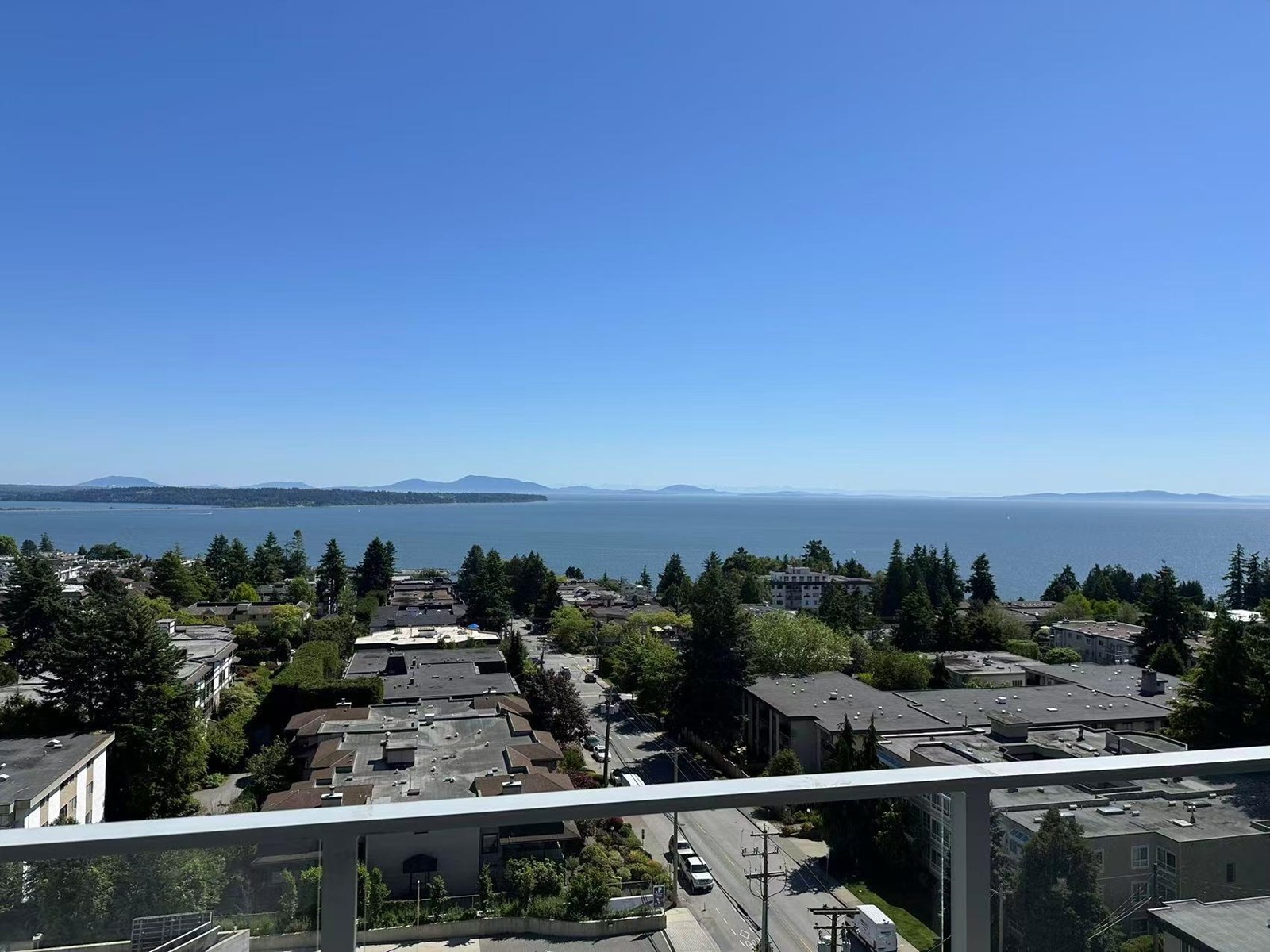 1106 1500 MARTIN STREET, White Rock real estate listing R2965298