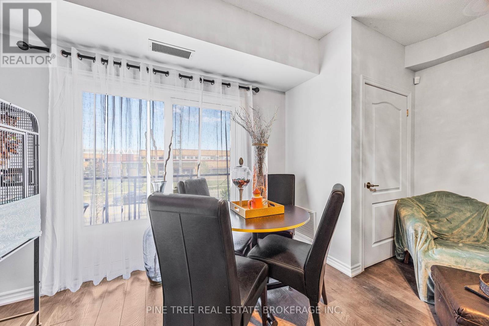 Photo 24 of 205 720 Yonge Street, Barrie ON