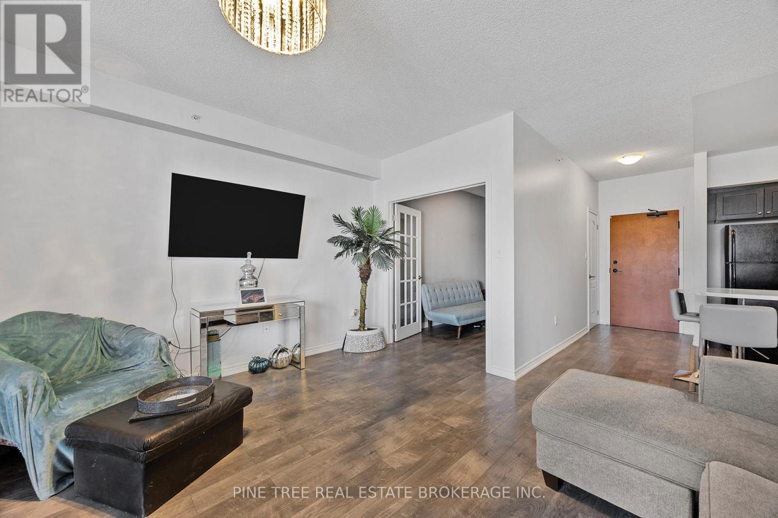 Photo 18 of 205 720 Yonge Street, Barrie ON