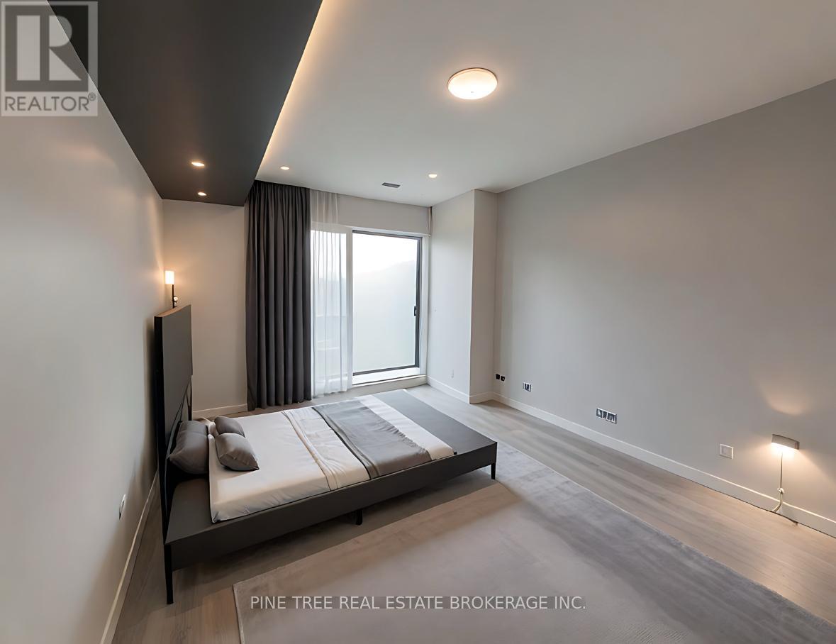 Photo 1 of 205 720 Yonge Street, Barrie ON