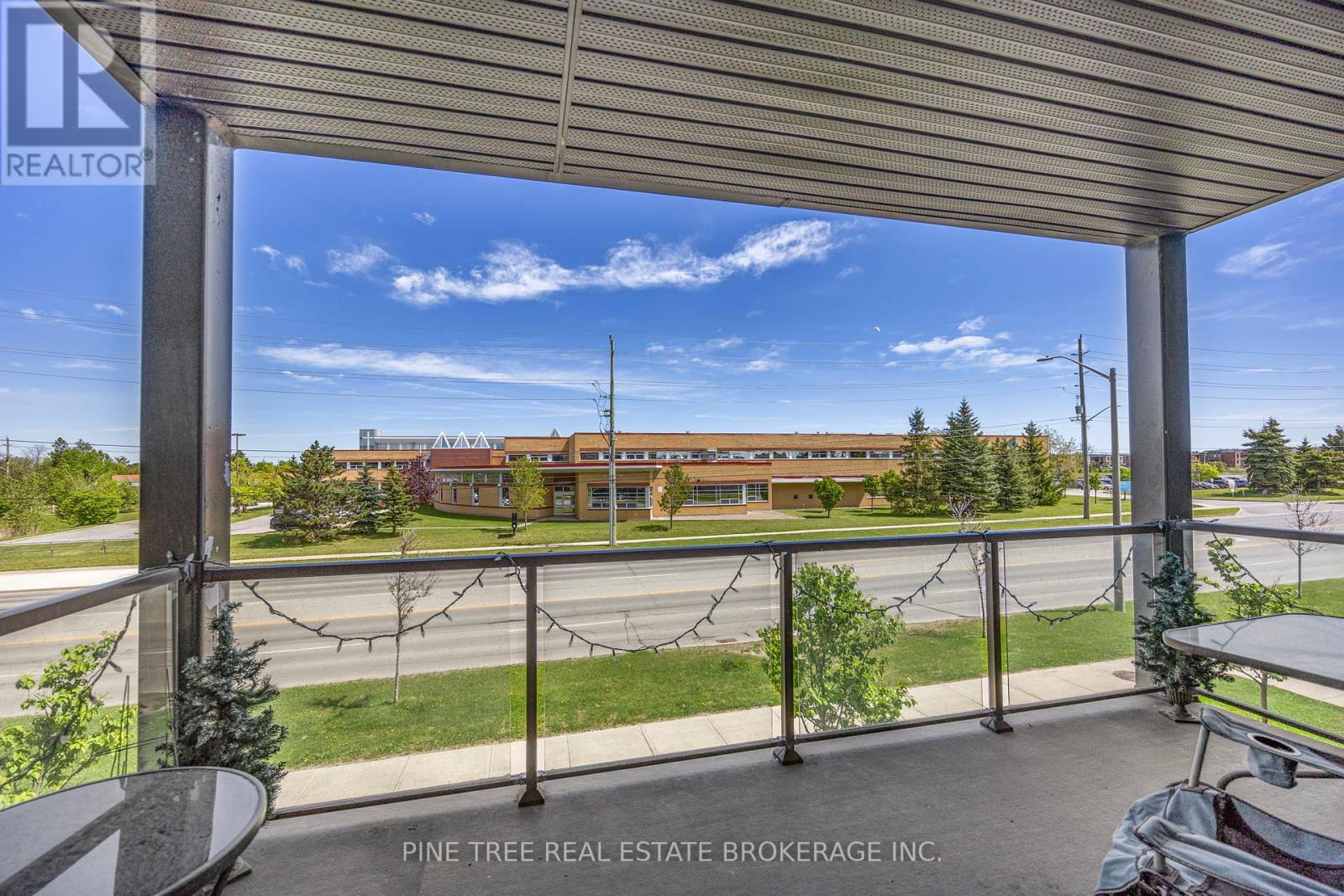 Photo 12 of 205 720 Yonge Street, Barrie ON