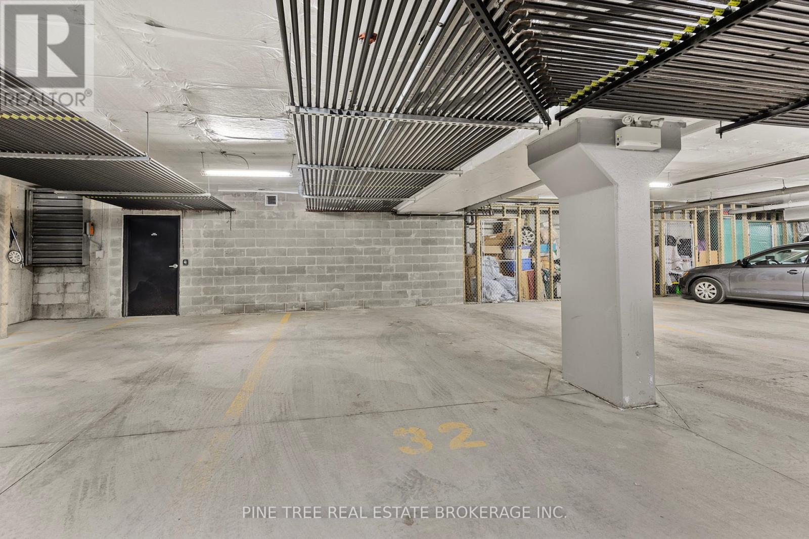 Photo 21 of 205 720 Yonge Street, Barrie ON