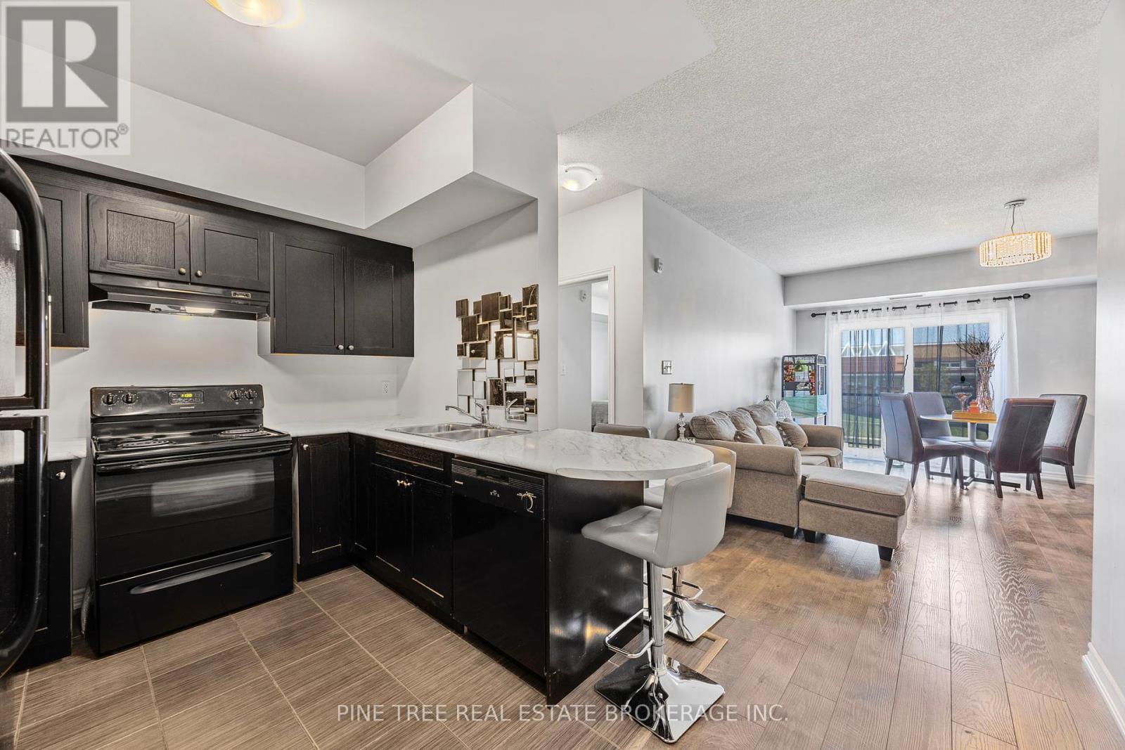 Photo 28 of 205 720 Yonge Street, Barrie ON