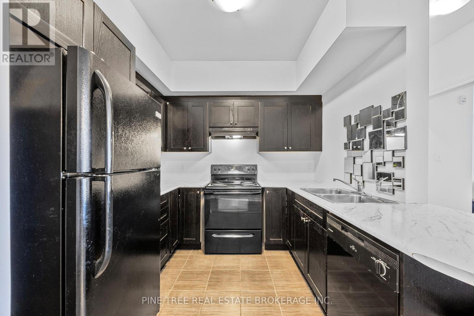 Photo 9 of 205 720 Yonge Street, Barrie ON