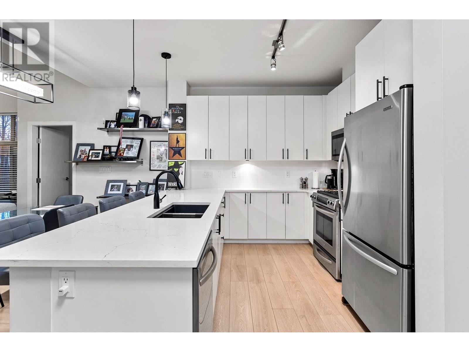 408 101 MORRISSEY ROAD, Port Moody real estate listing R2993450