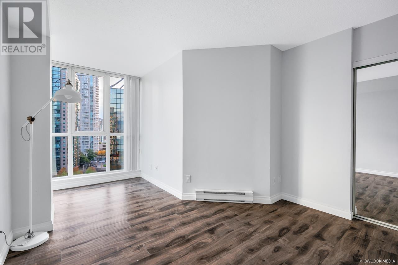 Photo 11 of 1806 588 Broughton Street, Vancouver BC