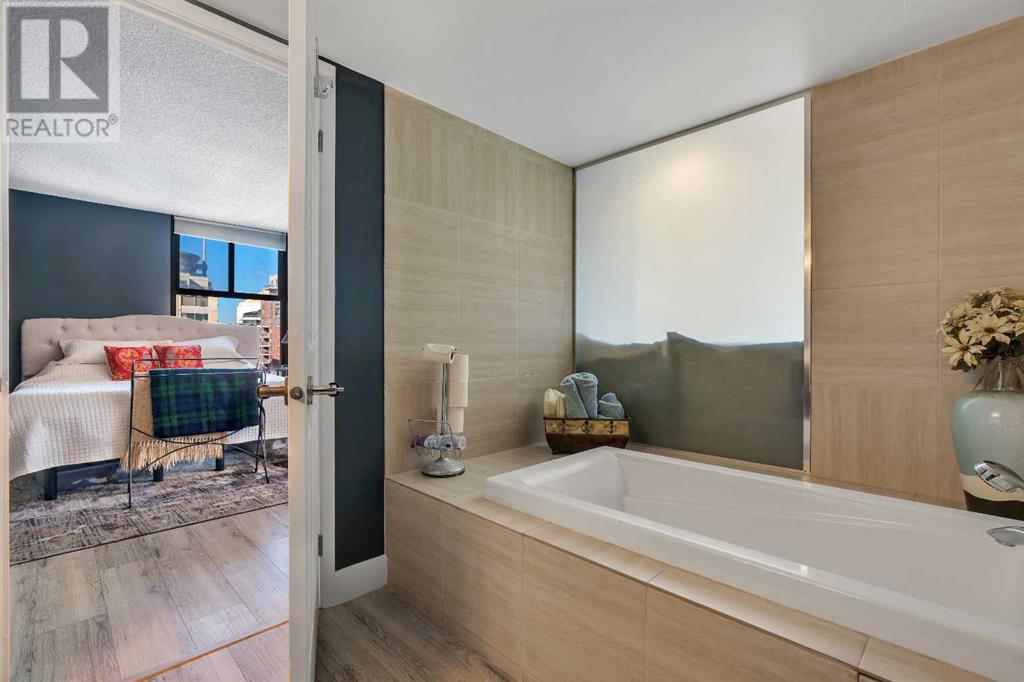 Single Family House for Sale in    Avenue SW Downtown West End Calgary 