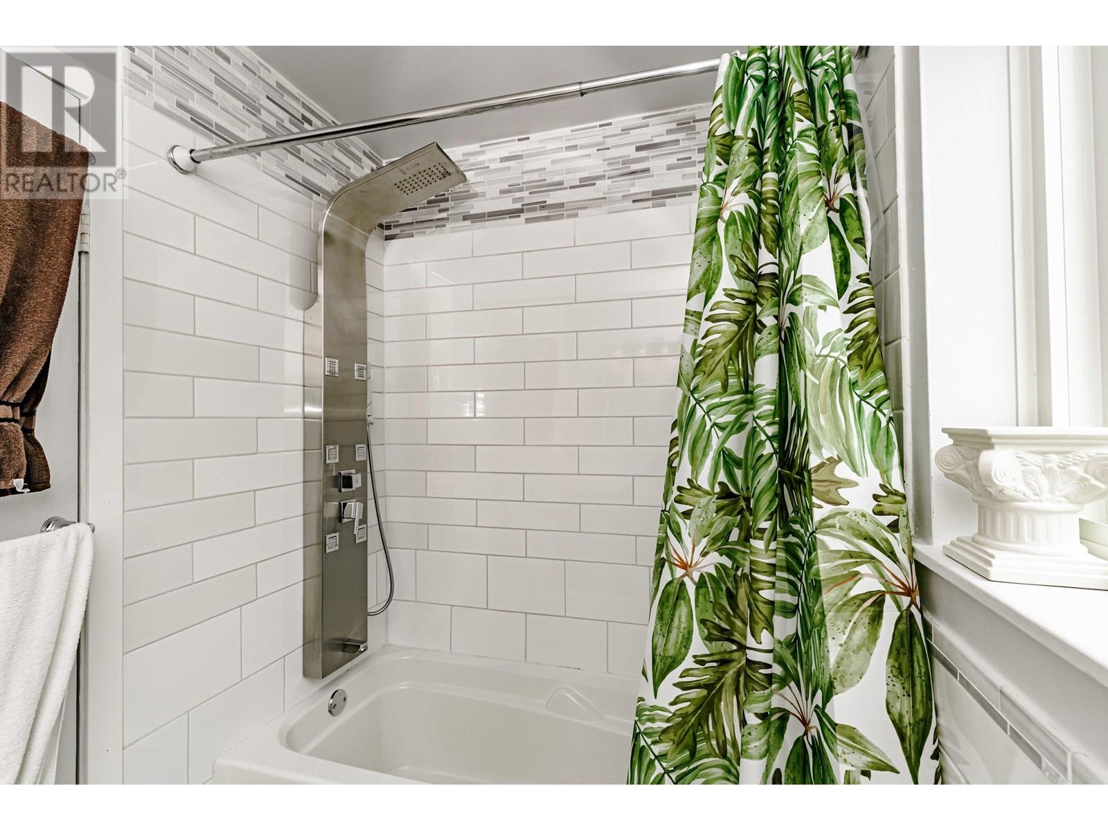 11956 214 STREET, Maple Ridge