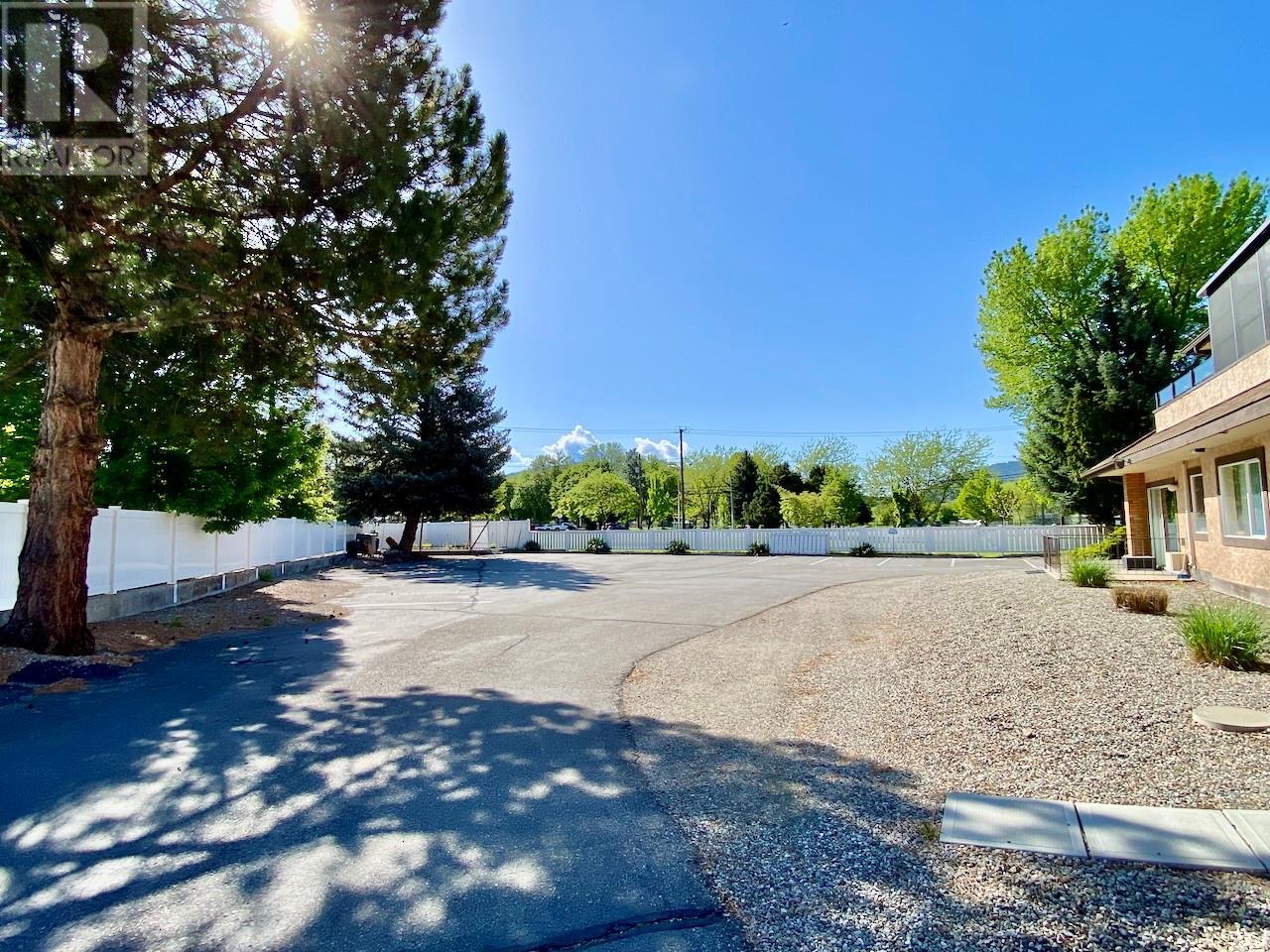 337 MCKINNEY Road Unit# 212, Oliver