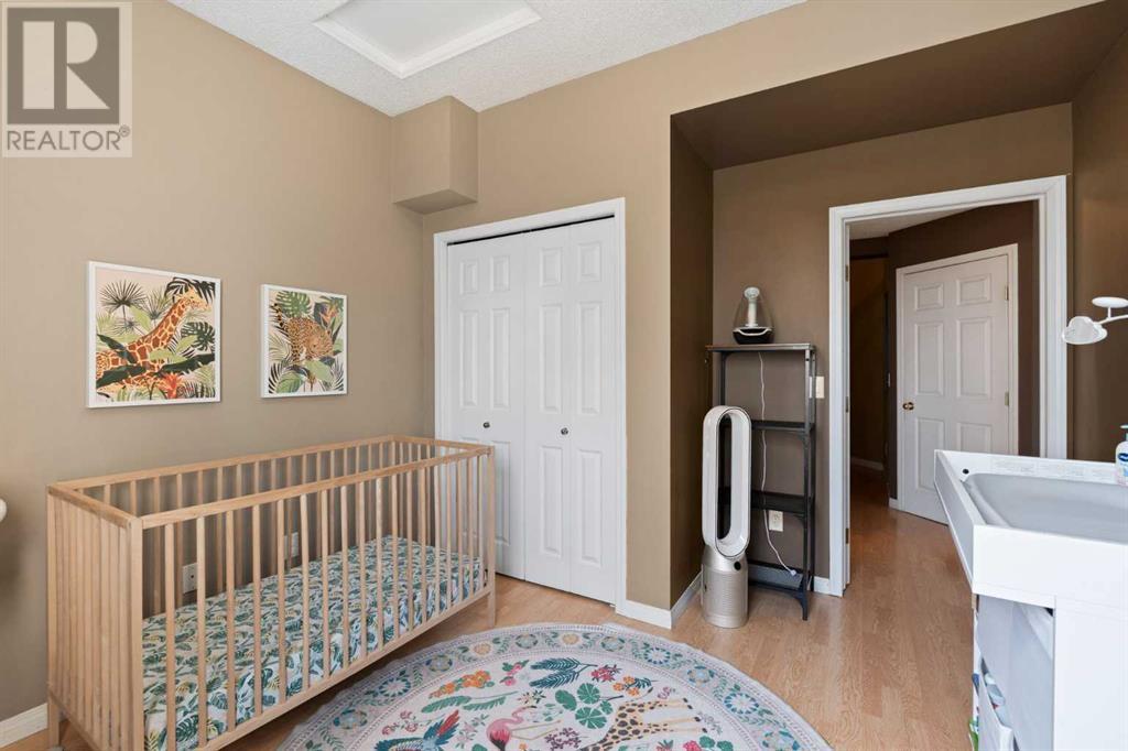 Single Family House Multi-level for Sale in    Avenue SW Beltline Calgary 