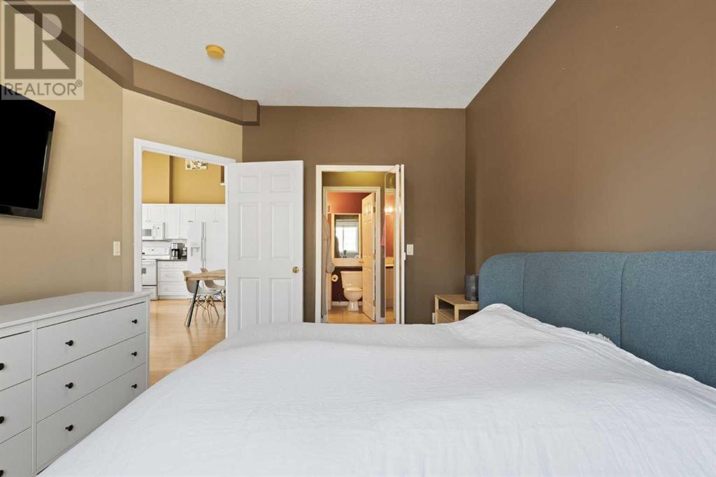 Single Family House Multi-level for Sale in    Avenue SW Beltline Calgary 