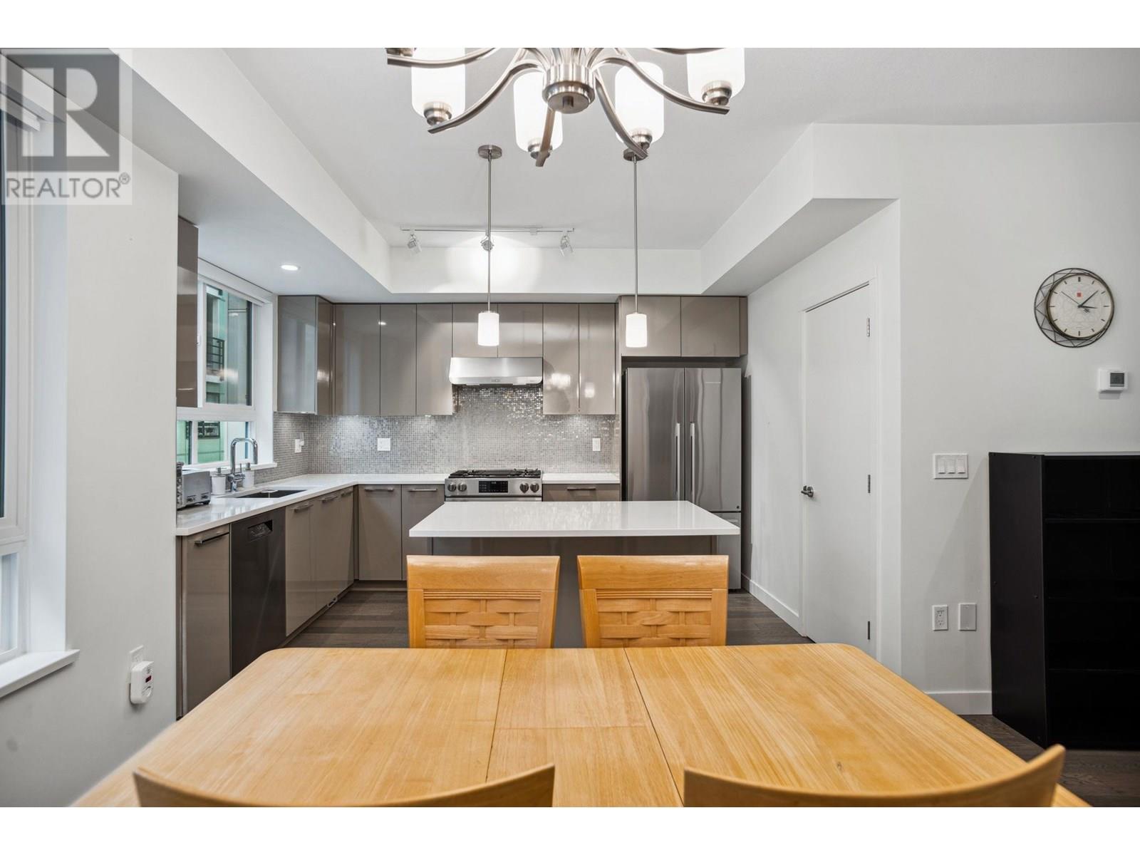 Photo 12 of 66 10199 River Drive, Richmond BC