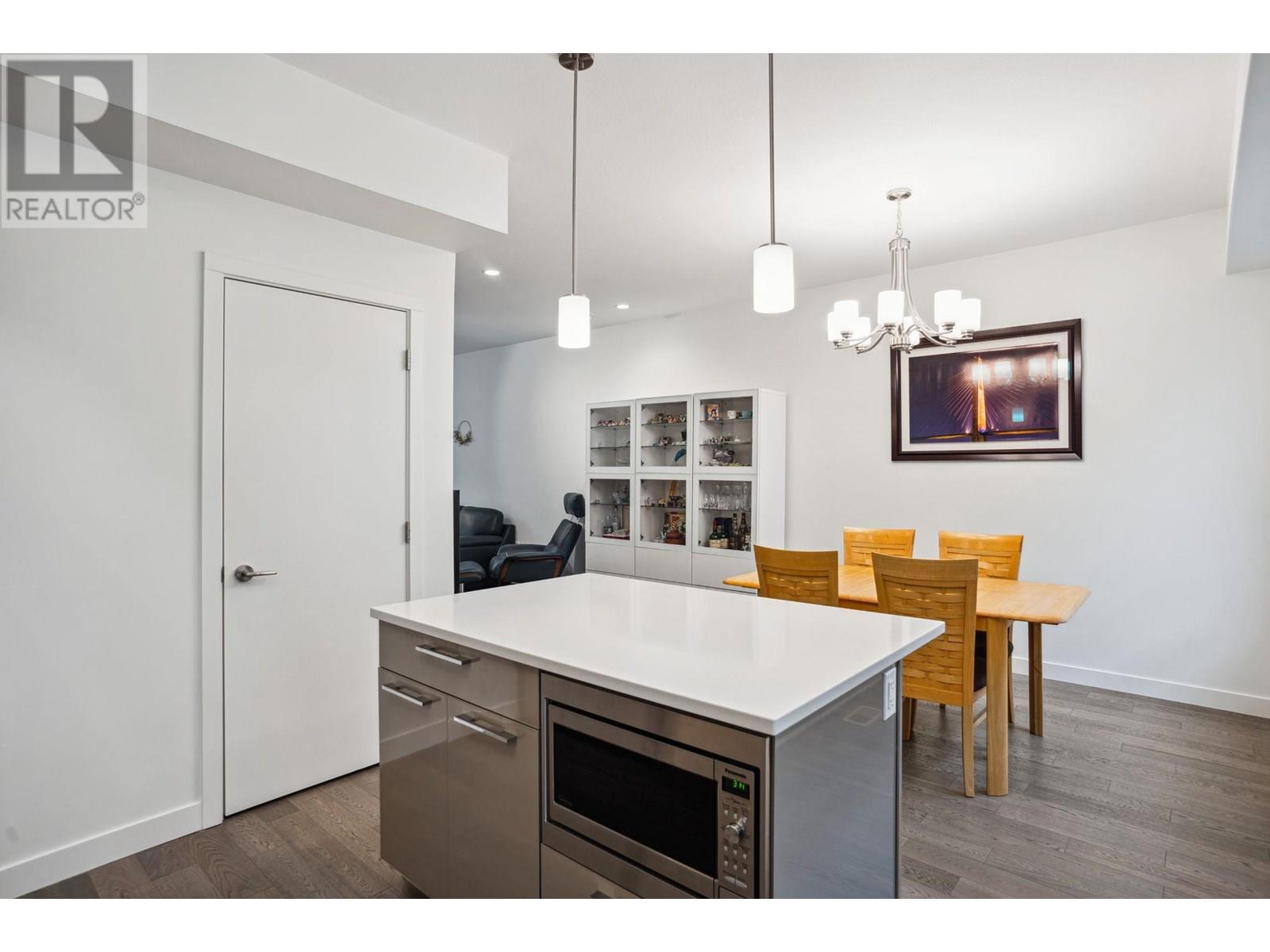 Photo 5 of 66 10199 River Drive, Richmond BC