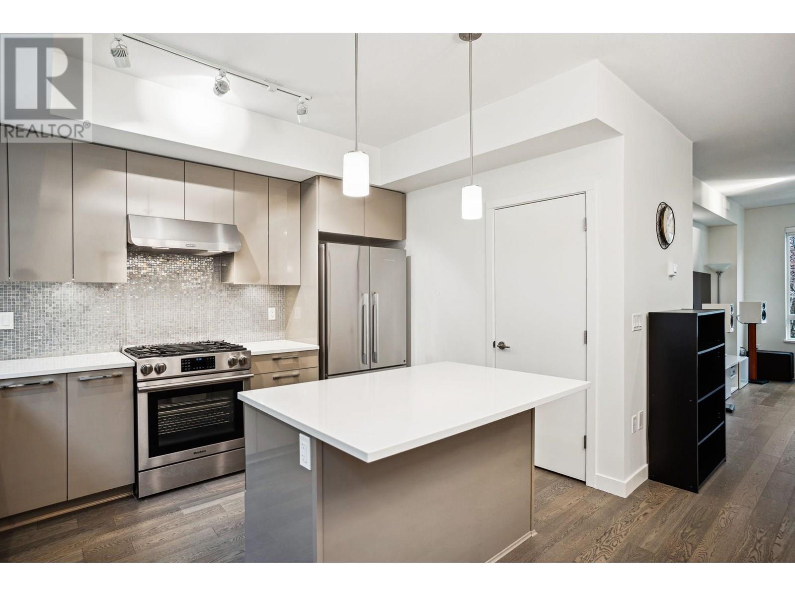 Photo 14 of 66 10199 River Drive, Richmond BC