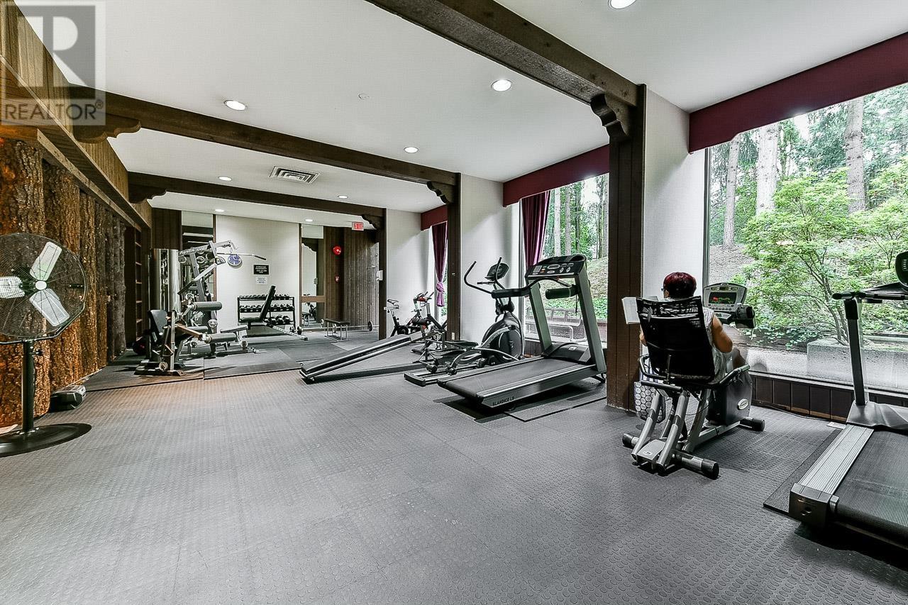 Photo 4 of 406 3755 Bartlett Court, Burnaby BC