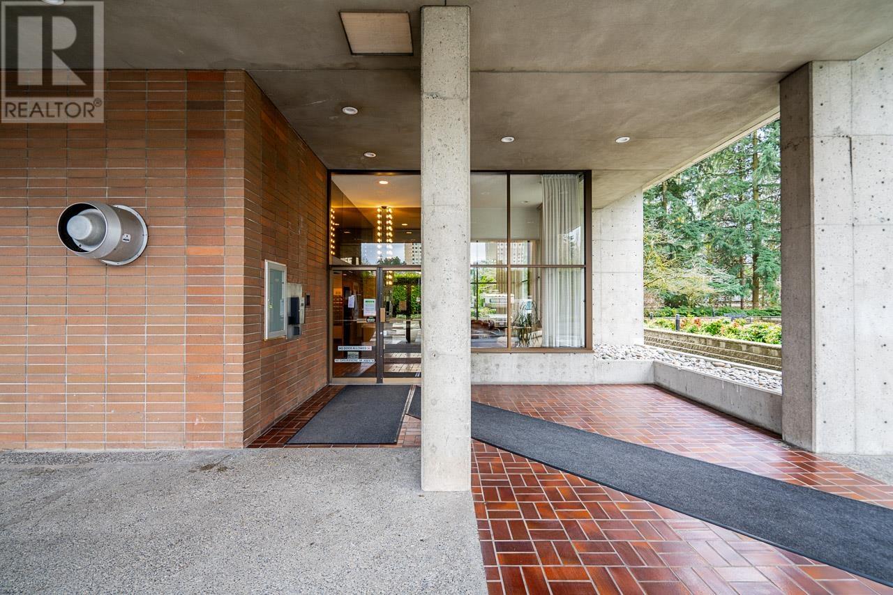 Photo 20 of 406 3755 Bartlett Court, Burnaby BC