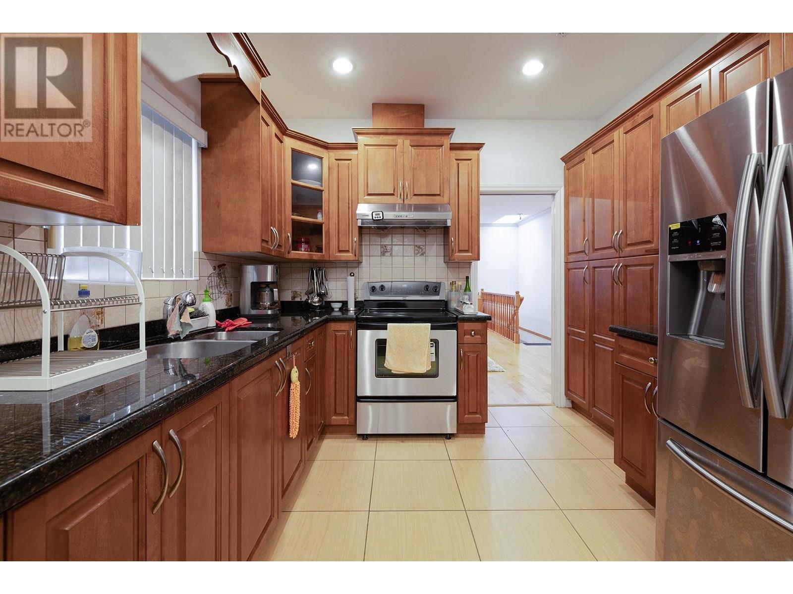 2222 E 44TH AVENUE, Vancouver real estate listing R2978336